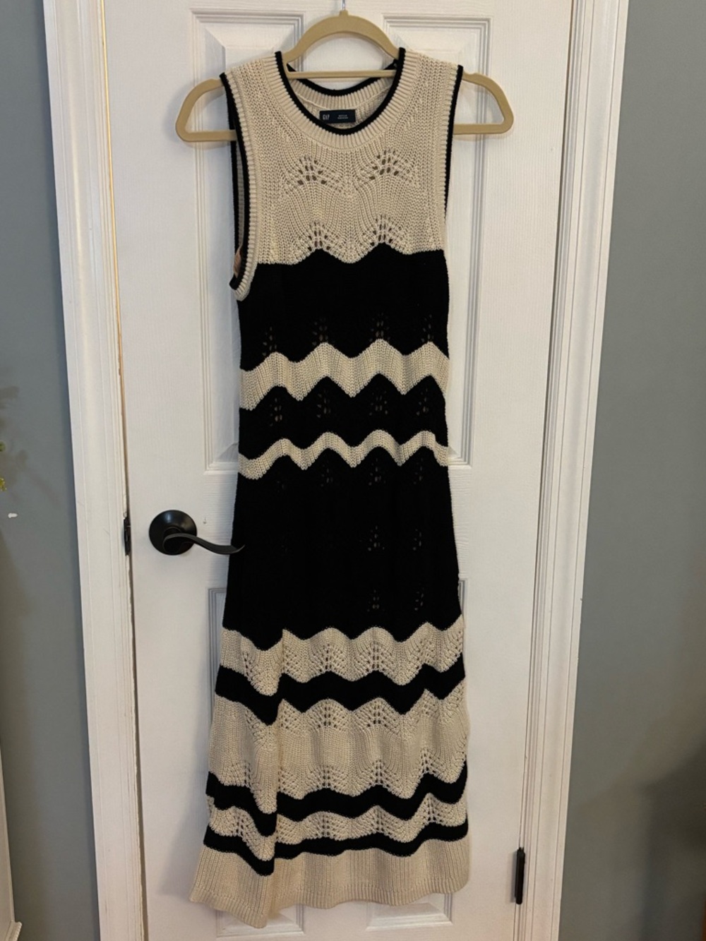 GAP Sleeveless Knit Chevron Maxi Dress - Black & Cream Size Medium